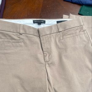 Banana Republic Sloan for khaki pant. Size 4.